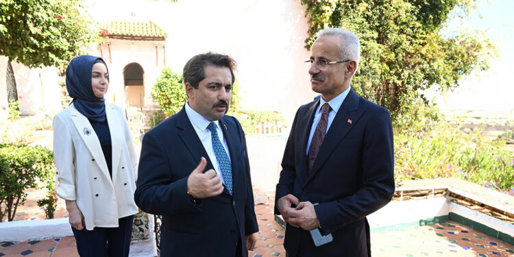 Uraloğlu, Türkiye'nin Cezayir Büyükelçiliği’ni ziyaret etti