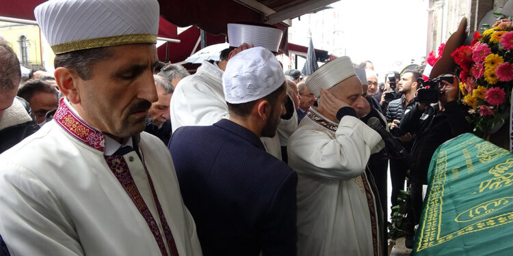 Üsküdar Belediyespor Başkanı Muammer Saka defnedildi