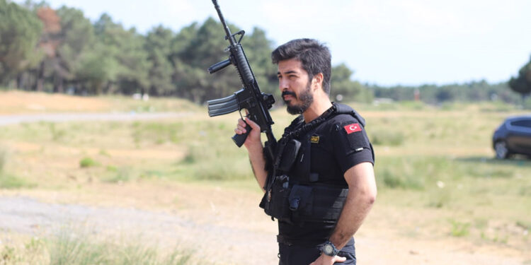 Uzaktan eğitimle yakın koruma olunmaz