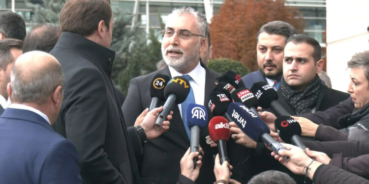 Vedat Işıkhan'dan asgari ücret açıklaması