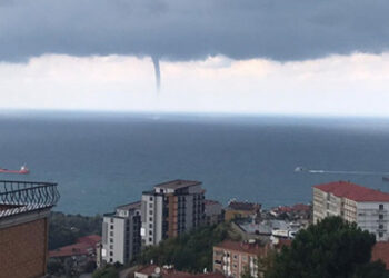 Zonguldak'ta denizde hortum oluştu