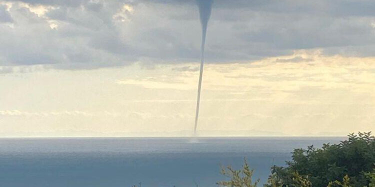 Akdeniz'de hortum çıktı