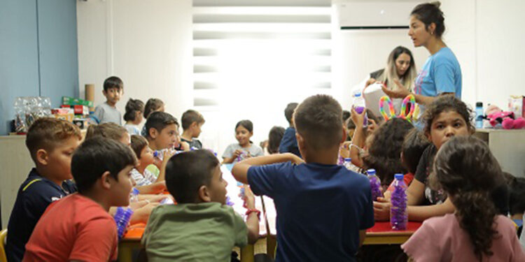 Akkök Holding İskenderun'da destek merkezi açtı