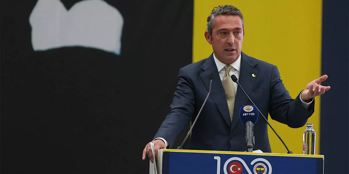 Fenerbahçe başkanı ali koç, "biz fenerbahçe spor kulübü olarak var gücümüzle bu mücadeleyi sonuna kadar yapacağız. Kazanırız kaybederiz ama bakarsınız çarklar da dönmeye başlar. Biz niye hakemi yenmek zorundayız? Sadece fenerbahçe şikayet etmiyor, herkes şikayet ediyor" dedi.  