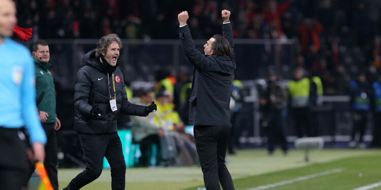 Futbolcularım sahada inanılmaz bir takım ruhu gösterdi