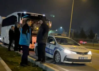 Anıtkabir'i ziyaret giden yolcuları taşıyan tur otobüsü çalıntı çıktı