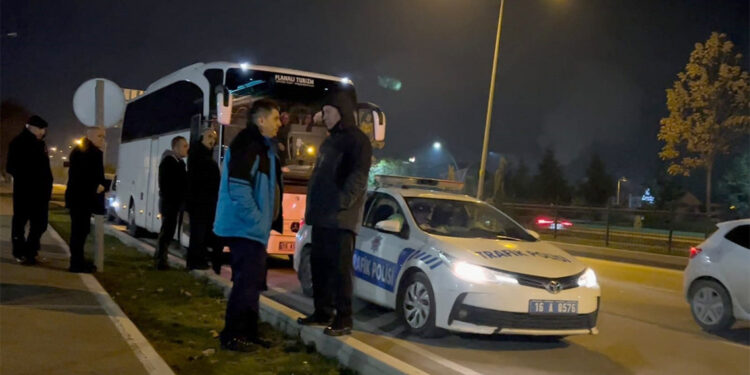Anıtkabir'i ziyaret giden yolcuları taşıyan tur otobüsü çalıntı çıktı
