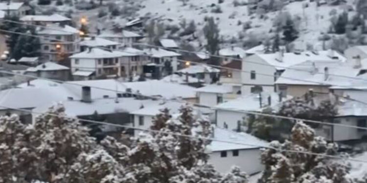 Ankara'ya 2023'ün ilk karı yağdı