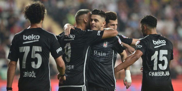 Üst sıralara oynayan bir takım olacağız