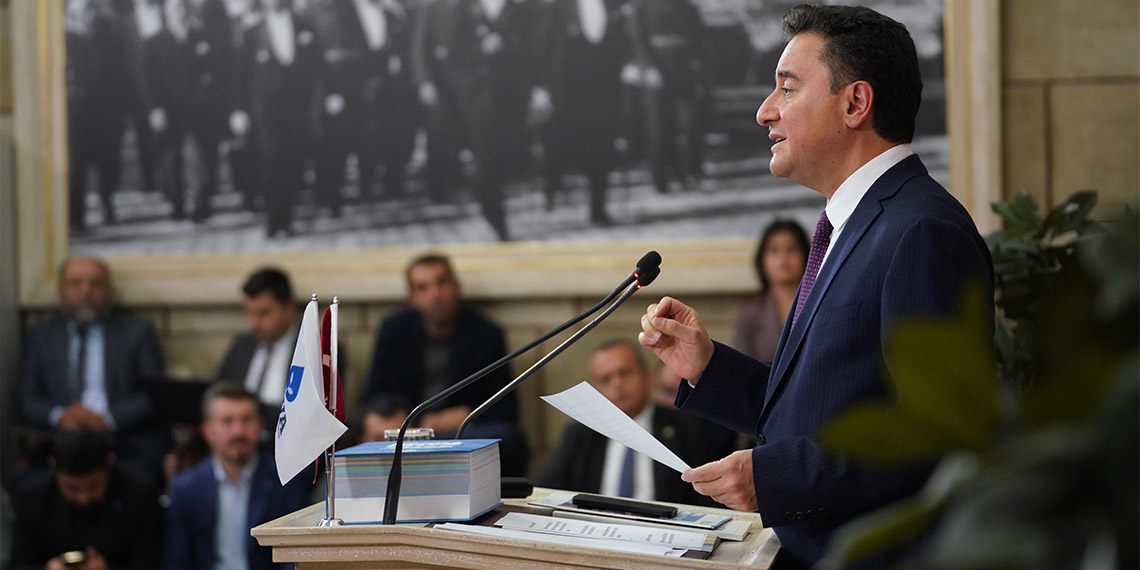 DEVA Partisi Genel Başkanı Ali Babacan 50+1 tartışması ile ilgili, "Gelin bu sistemi değiştirelim. Ülkemizi, 100 yılı aşmış Cumhuriyetimizi, 'Güçlendirilmiş Parlamenter Sistem' ile taçlandıralım" dedi.