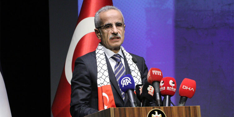 Gazze'ye 13 Ekim'den bu yana 214 ton insani yardım malzemesi ulaştırdık