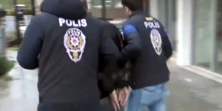 10 ilde 'Sibergöz-8' operasyonu; 25 kişi yakalandı