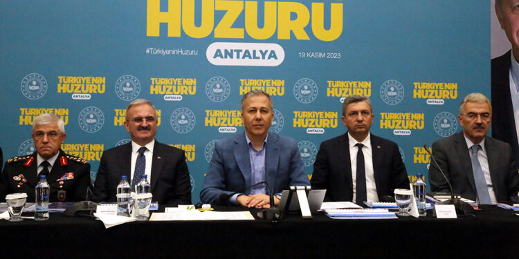 Toplumumuzu zehirlemeye kalkanlara hayatı zehir edeceğiz