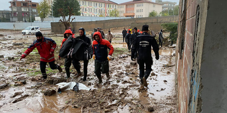 Batman'daki selde kaybolan 3 çocuğun cesedi bulundu