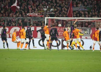 Galatasaray bayern münih'e 2-1 yenildi
