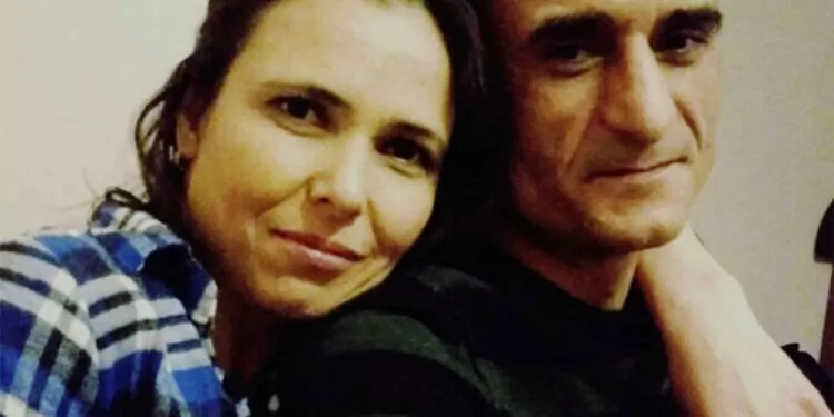 Bipolar hastası adam eşini öldürüp intihar etti
