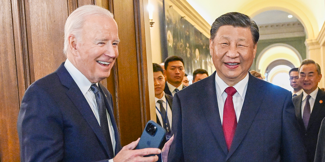 Şi Cinping'in 38 yıl önceki fotoğrafı espri konusu oldu