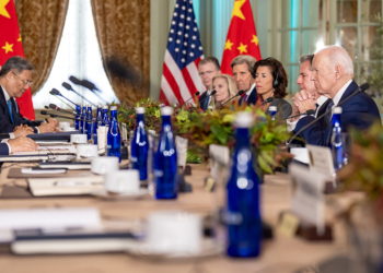 Joe Biden ve Şi Cinping bir araya geldi