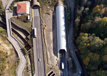 Bolu Dağı Tünelinin İstanbul yönü ulaşıma kapandı