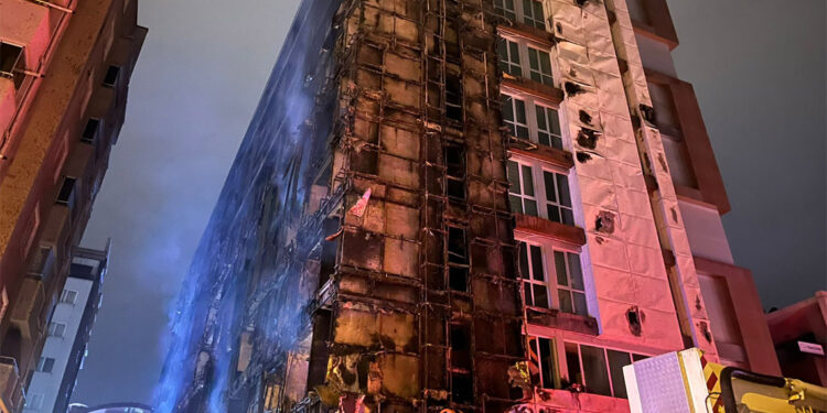 Bursa'da 10 katlı binada yangın