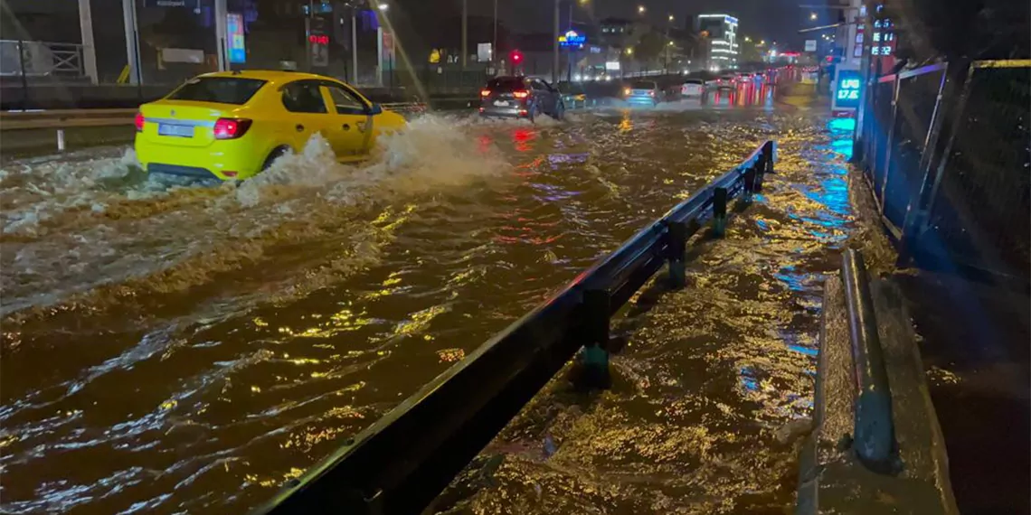Bursa'da lodos, sağanak ve dolu yağışı