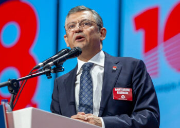 Özgür Özel CHP Genel Başkanı oldu