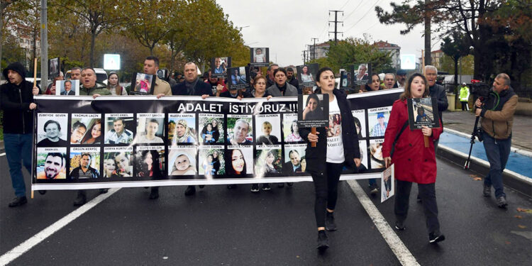 Çorlu tren kazası davasında 3 sanığa tutuklama talebi