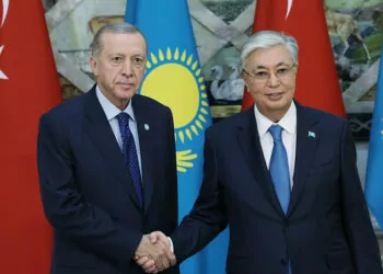 Erdoğan, kazakistan cumhurbaşkanı ile görüştü