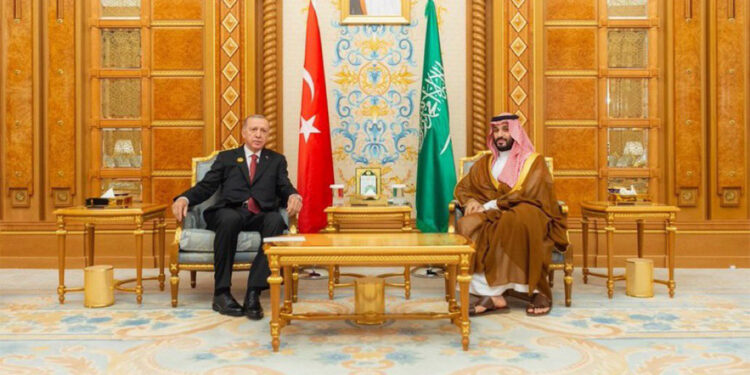 Erdoğan Riyad'da Veliaht Prens ile bir araya geldi