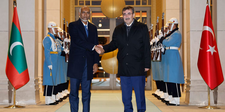 Cevdet Yılmaz, Maldivler Cumhurbaşkanı ile bir araya geldi