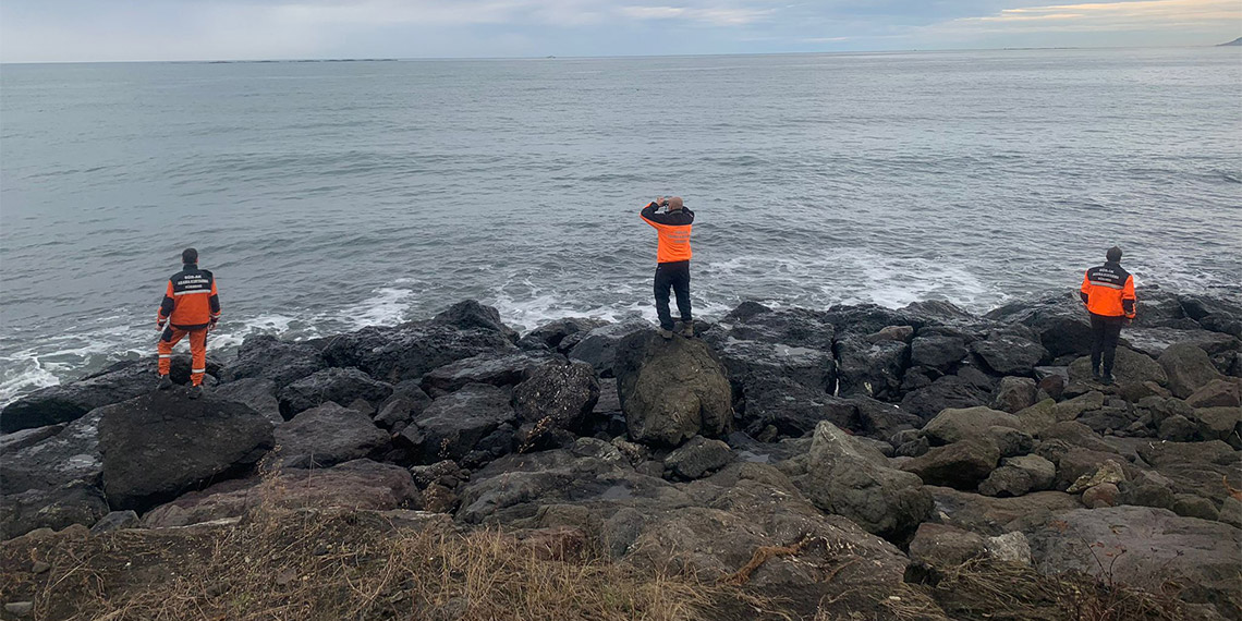 Denizde kaybolan 2 liseliyi arama çalışmalarında 4'üncü gün