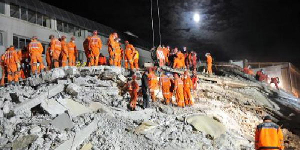 Prof. Dr. Övgün Ahmet Ercan, "Eğer çalışmaya gitmeyip, Bayram Oteli'nde kalmış olsaydım; ben de tıpkı Japon bilim insanı gibi ölen bir Türk bilim insanı olacaktım. Belki bir sokağa benim de adımı koyarlardı" dedi.