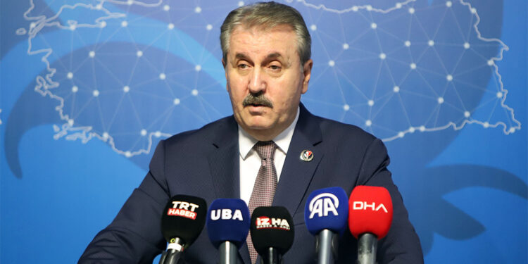 Arap ve İslam ülkeleri net bir tavır ortaya koymalı