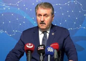 İsveç'in NATO'ya üyeliği meclis tarafından onaylanmamalı