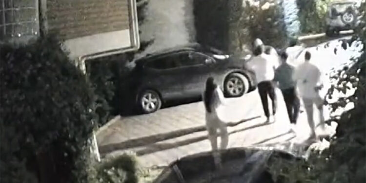 Polat çiftinin komşularıyla yaşadığı kavganın görüntüleri ortaya çıktı