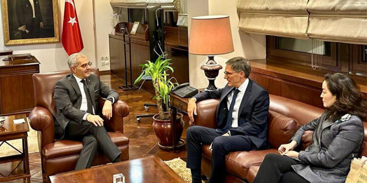 Akçapar, ABD Dışişleri Bakanlığı Müşaviri ile görüştü