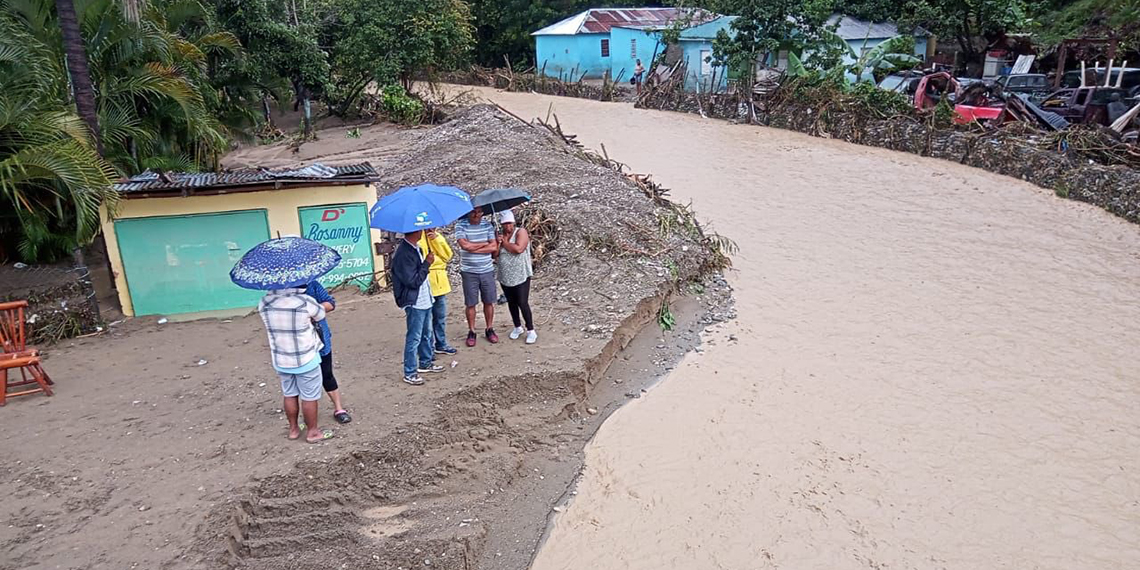 Dominik'te fırtınada ölenler için 3 günlük yas