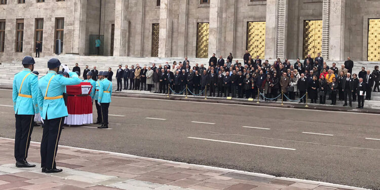 Güneş Müftüoğlu için TBMM'de tören düzenlendi