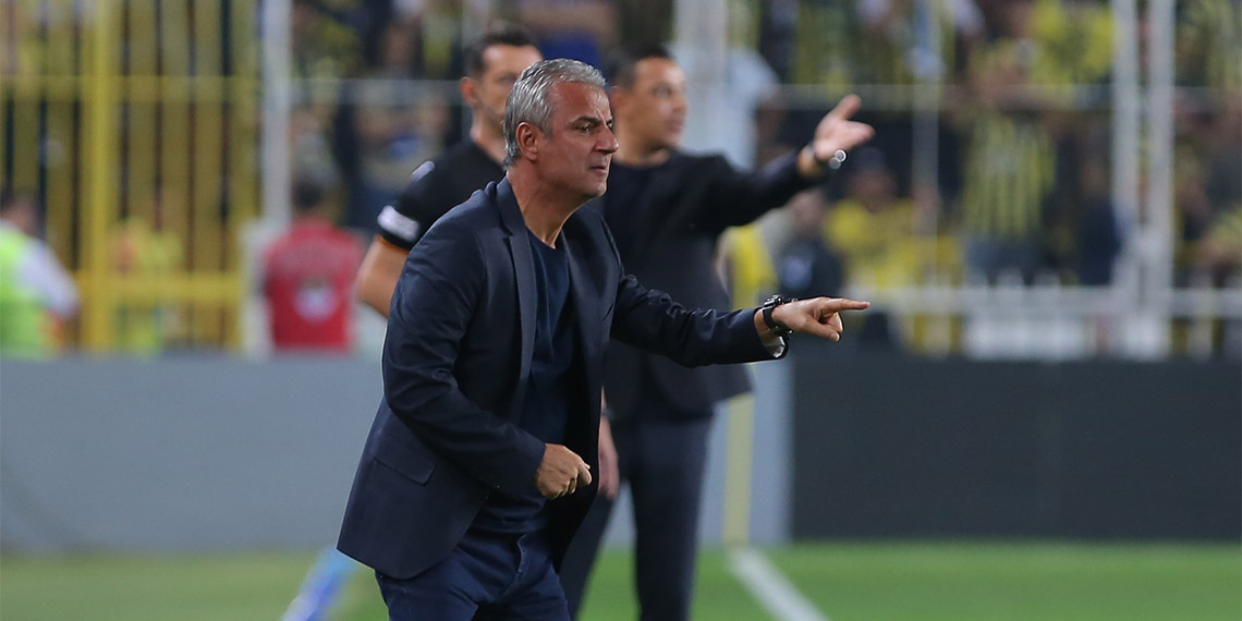 Galatasaray, Çaykur Rizespor mücadelesindeki "çirkin ve kötü tezahüratı" ve "saha olayları" nedeniyle Fenerbahçe Teknik Direktör İsmail Kartal PFDK'ya sevk edildi.