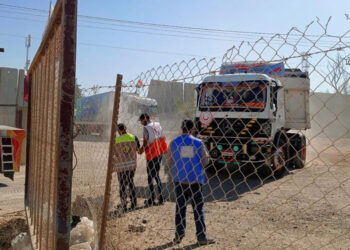 İnsani yardım yüklü 93 kamyon Filistin Kızılayı'na teslim edildi