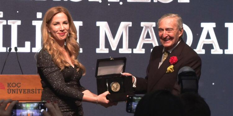 Rahmi M. Koç Bilim Madalyası ödülü Ayşe Zarakol'a verildi