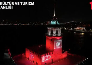 Galata ve Kız kulelerinde ışık gösterileri 10 Kasım'a kadar sürecek