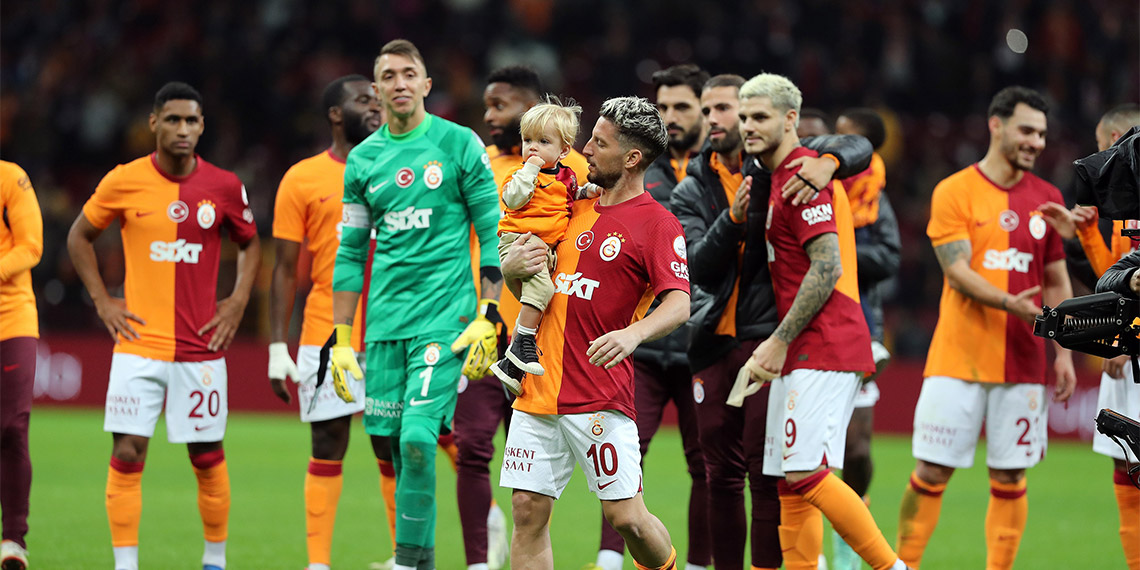 Dries Mertens maçın adamı seçildi