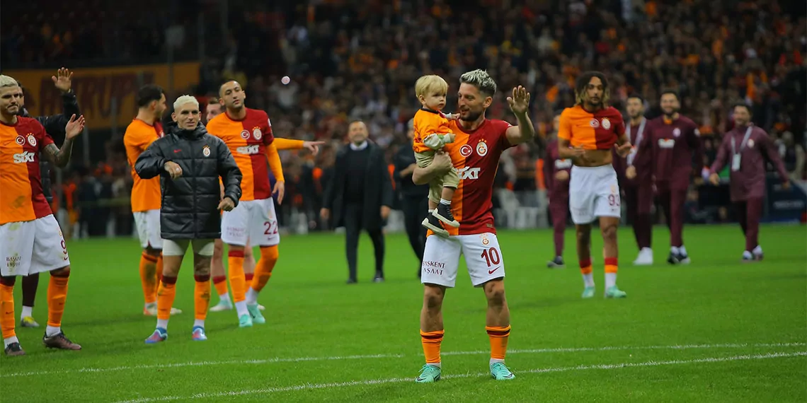 Galatasaraylı futbolcu kazımcan karataş, "yoğun bir fikstüre 3 puanla girdiğimiz için mutluyuz" dedi.