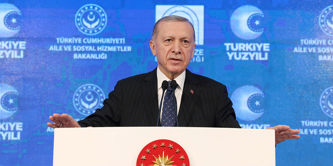 Cumhurbaşkanı Recep Tayyip Erdoğan, "Ey Netanyahu şu an senin iyi günlerin. Seni daha farklı günler bekliyor. Bunların ahı seni iflah ettirmez. Netanyahu, şunu bil, gidicisin, gidici" dedi.
