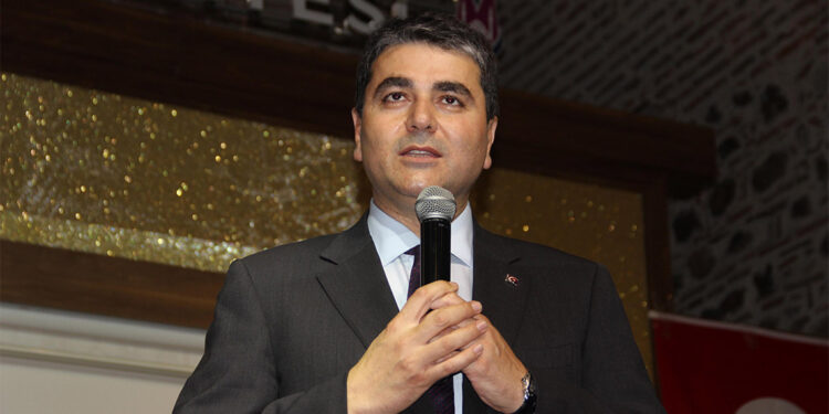 Türkiye'de siyasal sistem çürümüştür