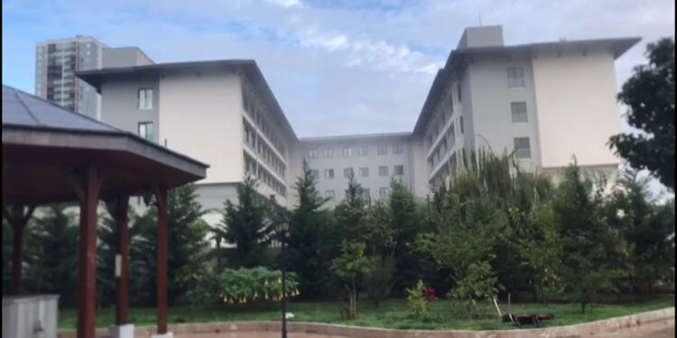 Güngören'de okul yangını