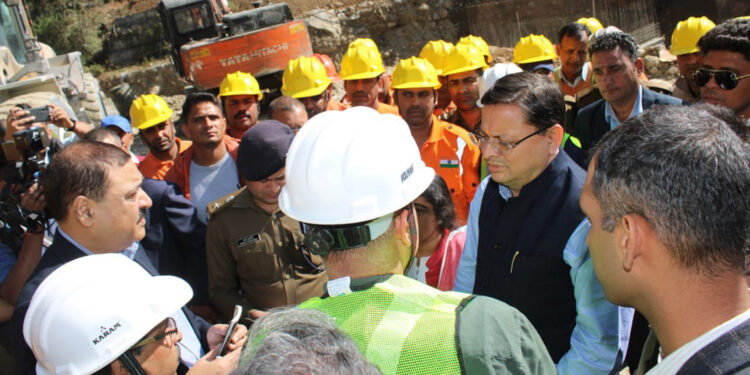 Hindistan'da tünel kazası araştırılacak