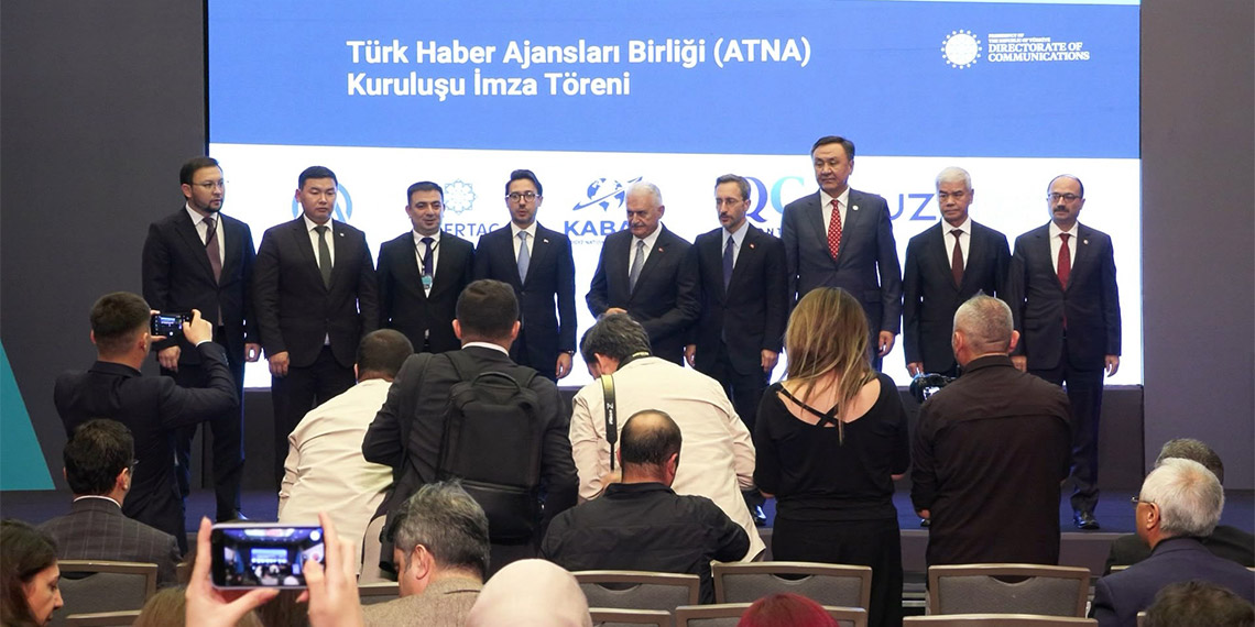 Cumhurbaşkanlığı İletişim Başkanı Fahrettin Altun, "Sistematik bir dezenformasyonla karşı karşıyayız. İsrail'in saldırılarla eş zamanlı olarak sürdürdüğü dezenformasyon çabaları sadece anonim hesaplar eliyle değil, büyük devletlerin üst düzey yetkilileri nezdinde de sürdürülüyor" dedi.