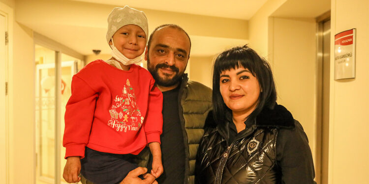 Annesi ilik nakliyle kızına ikinci kez can verdi